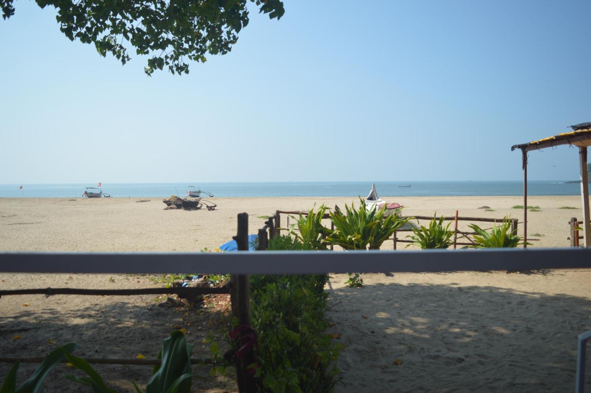 Riya Cottages And Beach Huts Агонда Экстерьер фото
