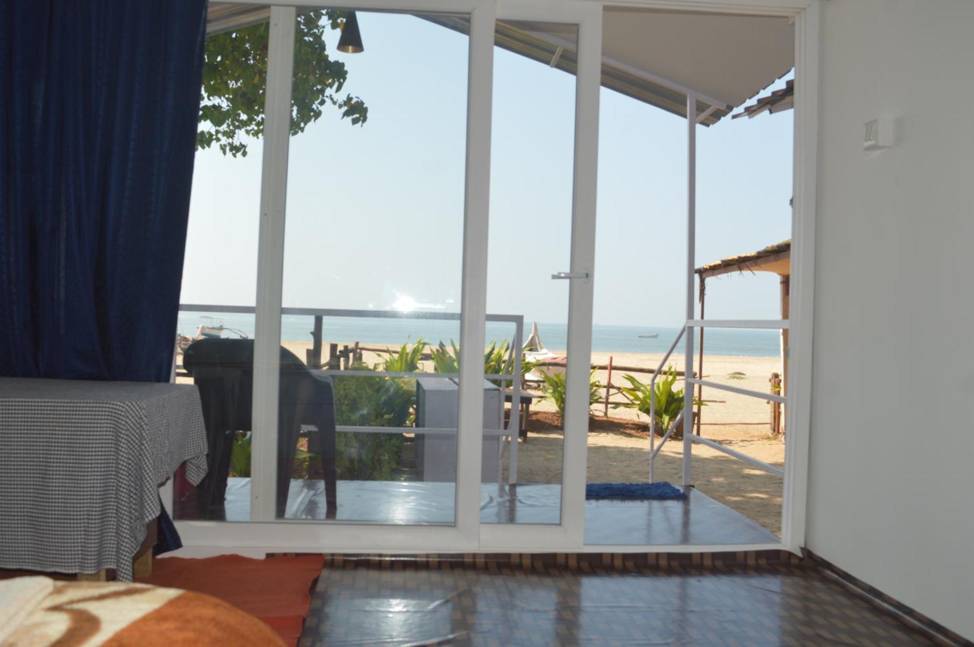Riya Cottages And Beach Huts Агонда Экстерьер фото