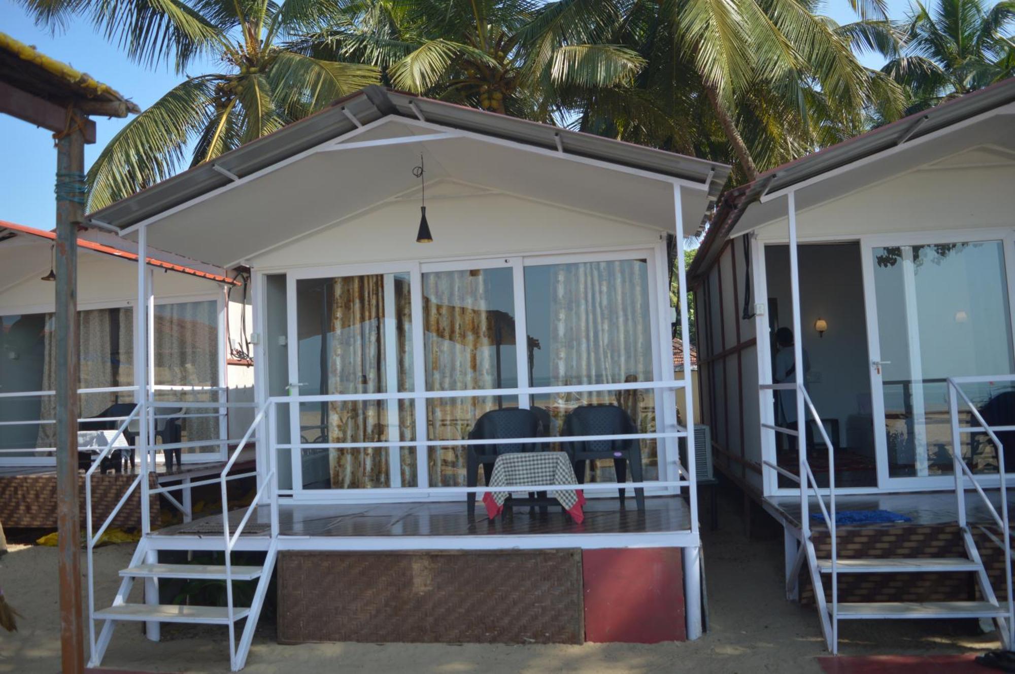 Riya Cottages And Beach Huts Агонда Экстерьер фото