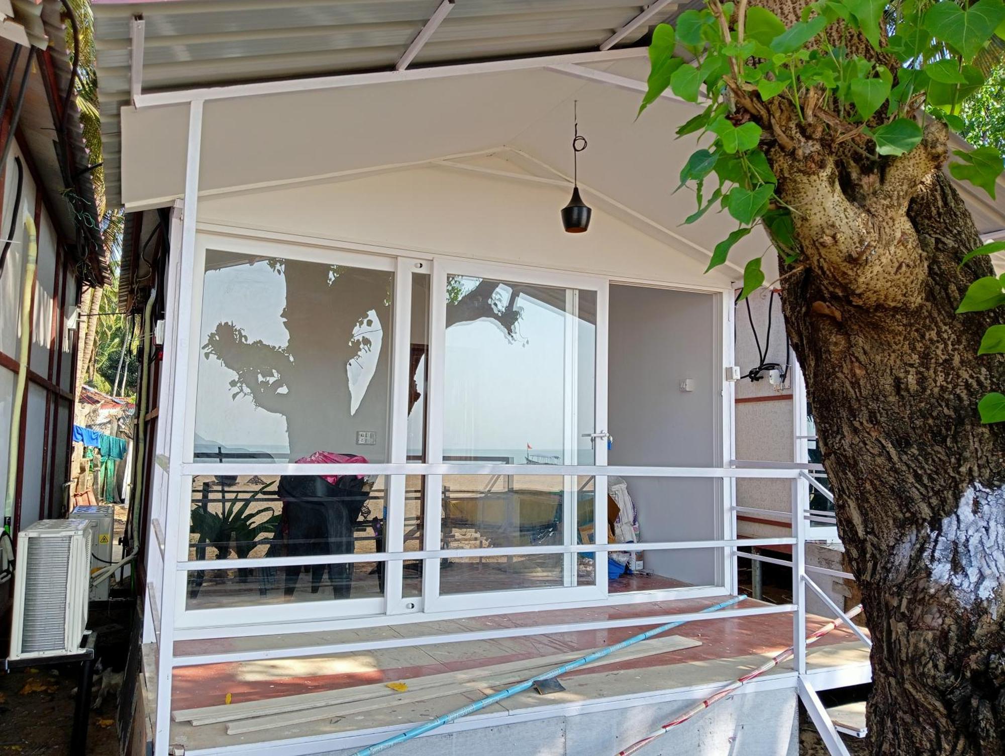 Riya Cottages And Beach Huts Агонда Экстерьер фото